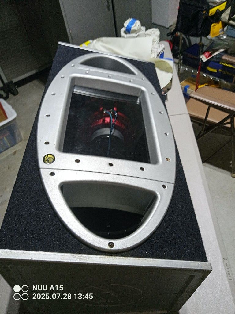 Q Logic Box with 2- Punch P1 subwoofers,12 inch and a Rockford Fosgate car amplifier