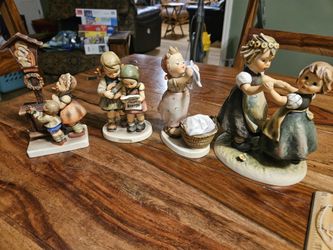 Group of 4 vintage Hummels 1960-72