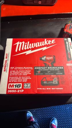 Milwaukee M18 compact brushless 1/4 hex impact driver kit