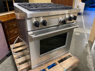 WOLF 30″ Professional Dual Fuel 4-Burner Range Model #DF304