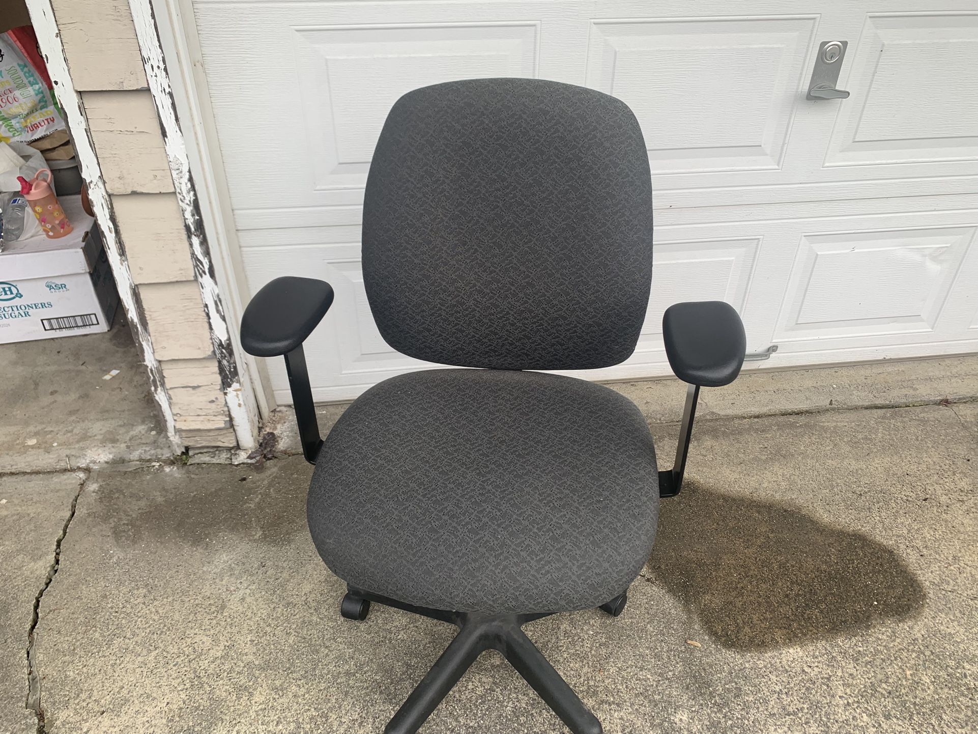 Swivel Office Chair