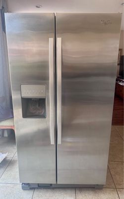 Whirlpool side-by-side refrigerator, Monrovia 91016, $199 obo