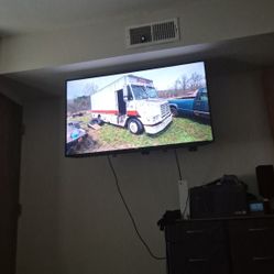 70inch Roku Tv
