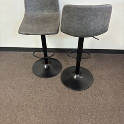 2 PC Bar Stools 
