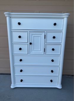 White 8 Drawers