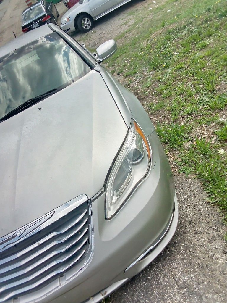 2012 Chrysler 200