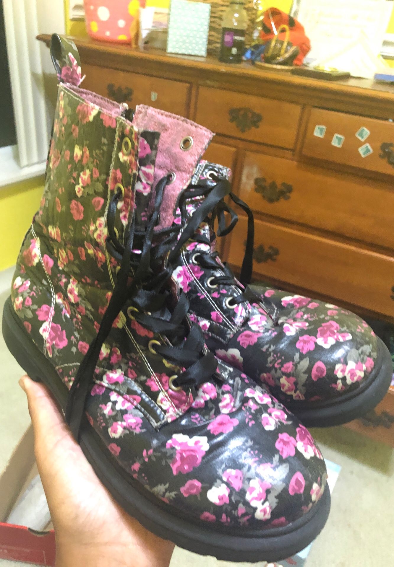 Girls size 3 boots with pink flowers