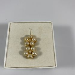 New Old Stock Avon Pearl Earrings Studs