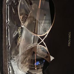 Tom Ford ladies sun glasses- authentic- new with tag