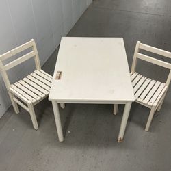 Children’s Table And Two Matching Chairs Quality Made Located In Ghent ,Price Is $60