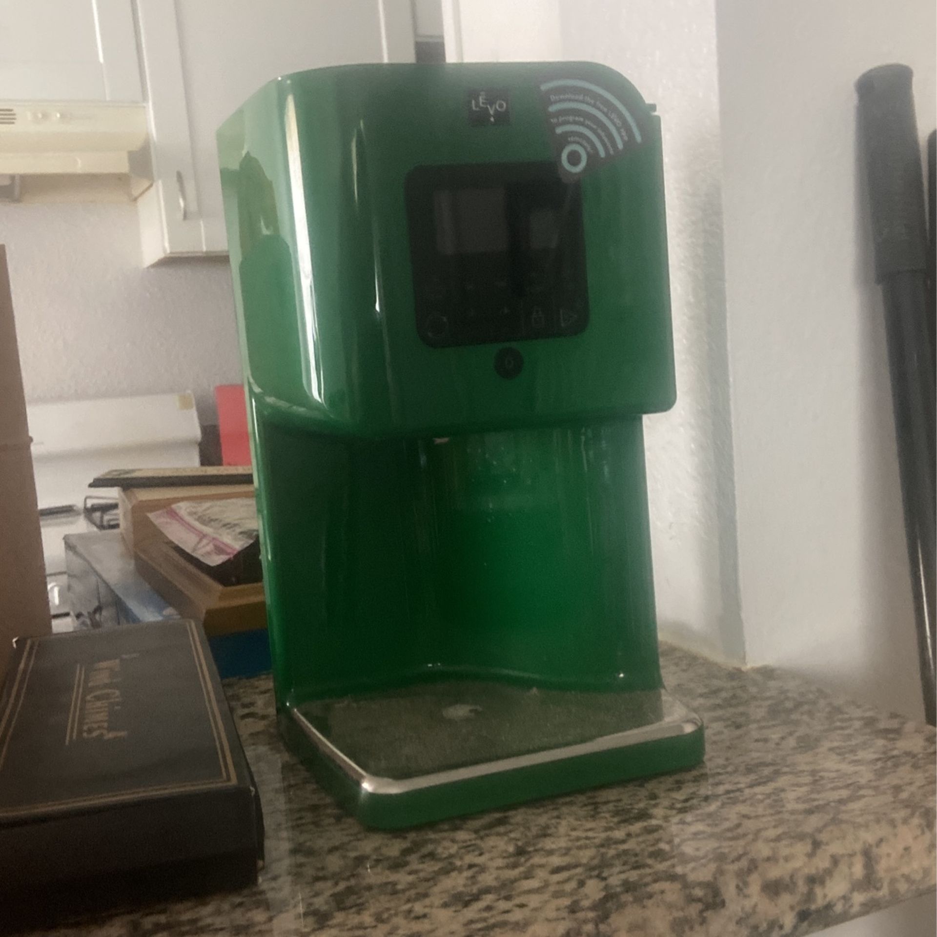 LEVO II - Herbal Oil Infusion Machine - Botanical Extractor - Herb Dryer, Decarboxylator, & Oil Infuser - Easy Edible Infusion Maker - for Tinctures,