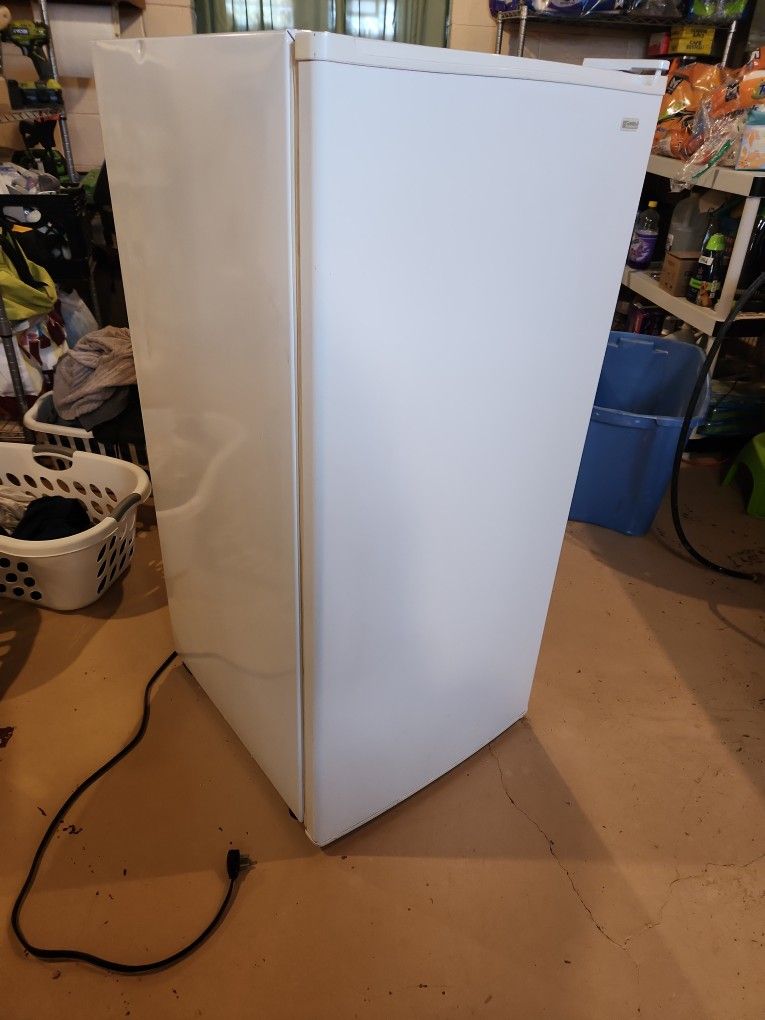Standing Freezer Kenmore