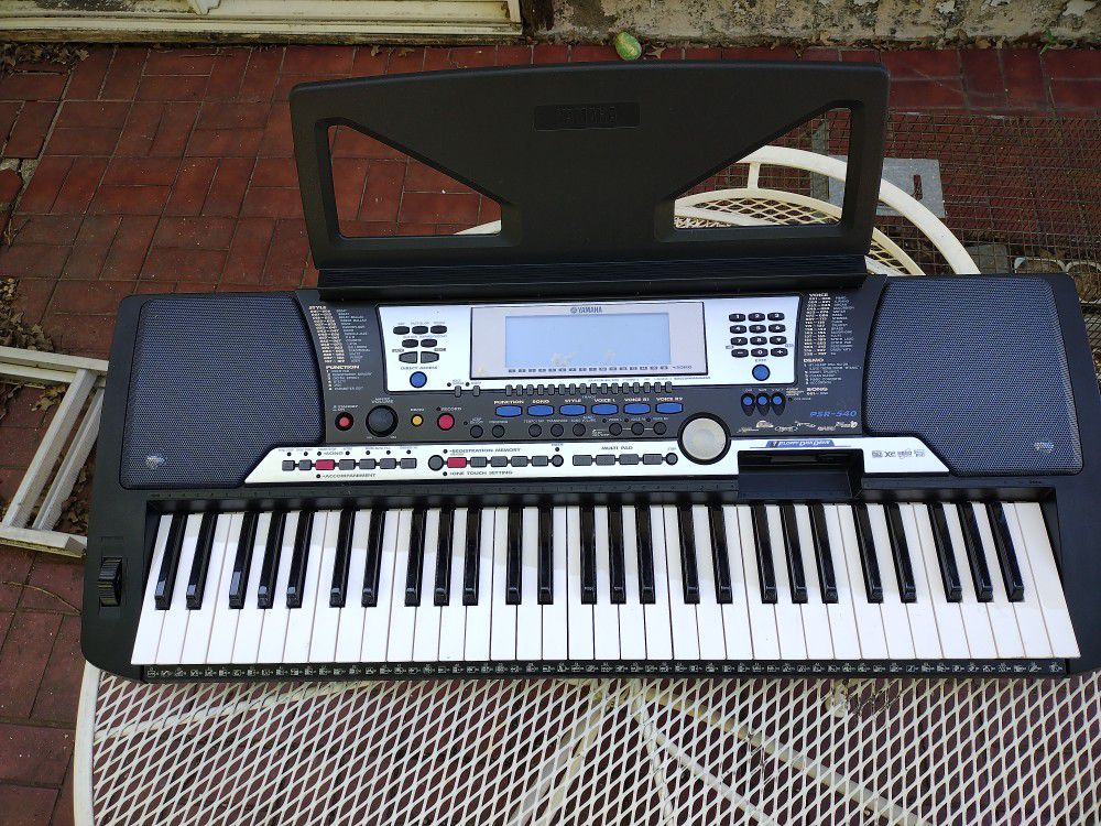 Yamaha PortaTone PSR-540 Arranger Keyboard - Vintage 


