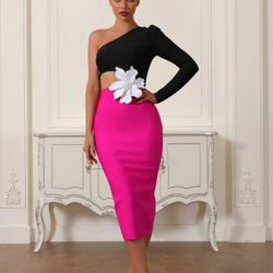 Brandnew Beautiful Dress Stretchable Size Small 