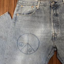 Levi’s Jeans Peace Symbol Size 30