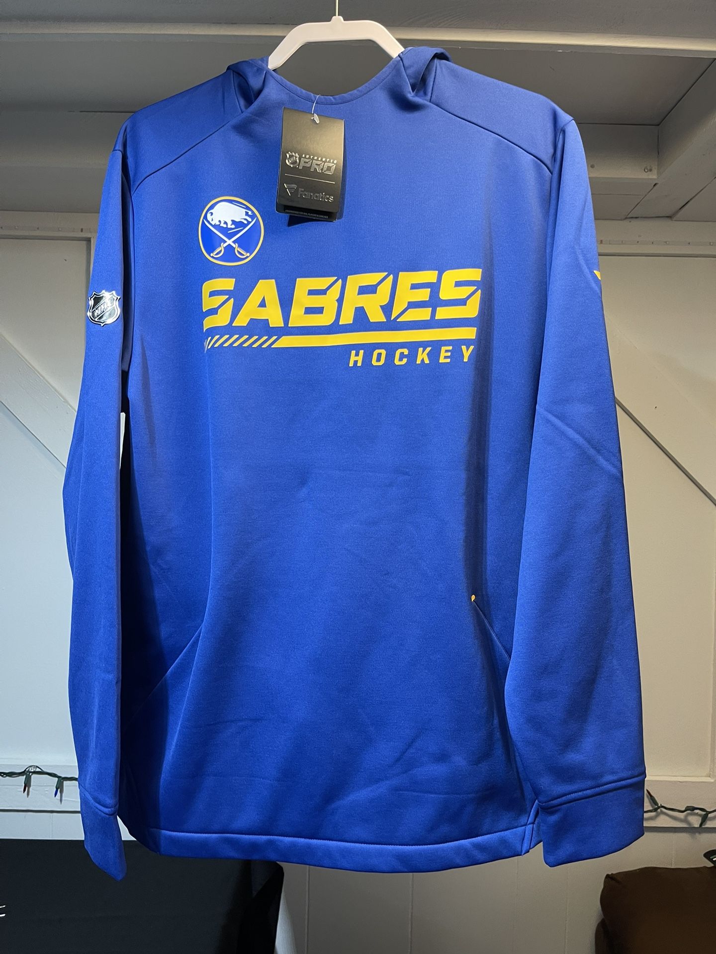 Buffalo Sabers New XL Hoody New 