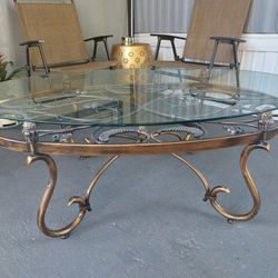 Oval Coffee Table With Glass Top & Acorn Design