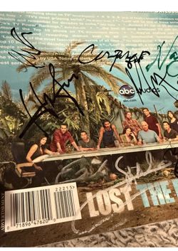 LOST CAST-SIGNED Magazine