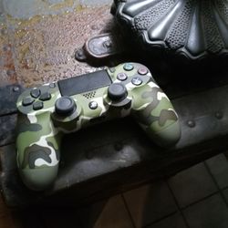 Sony PS4 Wireless Dualshock Controller In Camo Green 