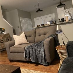 Couch (Tibbe loveseat)