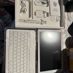 Aoyodkg 10” tablet with keyboard never used opened for pics  $85 firm in n Lakeland 