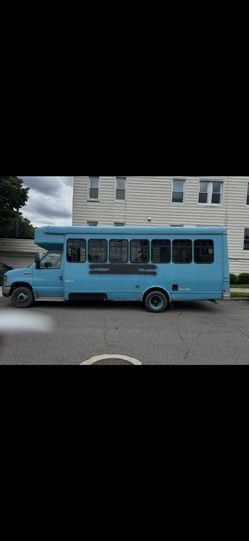 2016 Ford E450 Bus