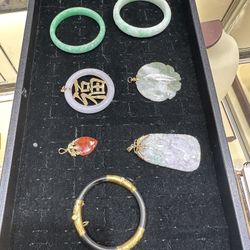 Real Jade pendant And Bracelet With GOLD💯