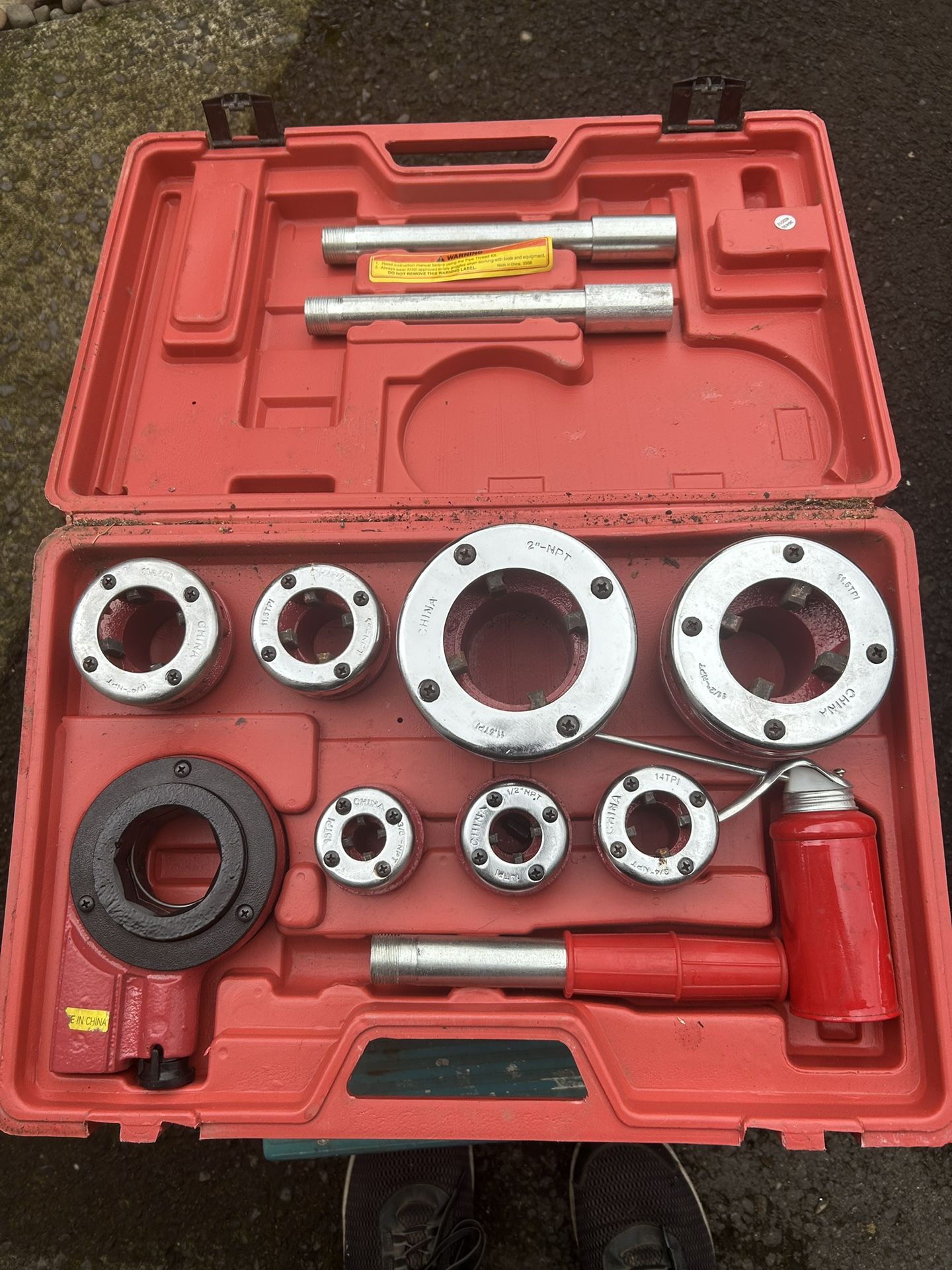 Dwellnix Ratchet Pipe Threader Set