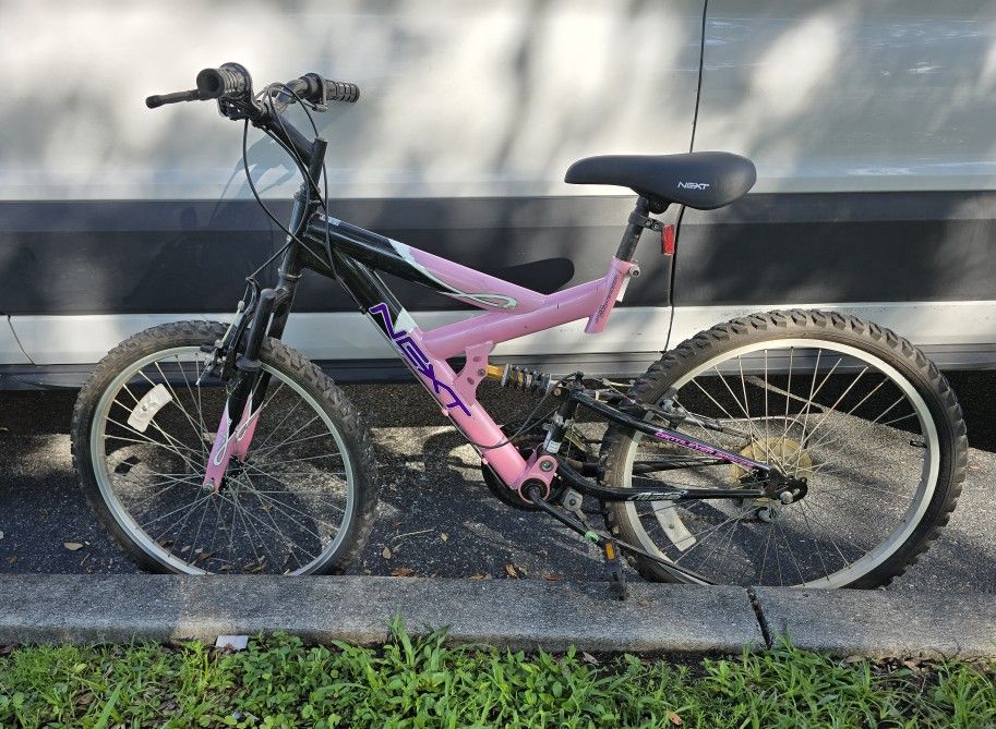 Girls Bike 24" Pink 18 Speed