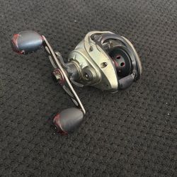 Quantum Baitcaster Reel