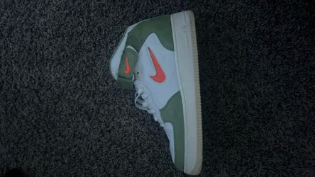 Air Force 1 mid QS
