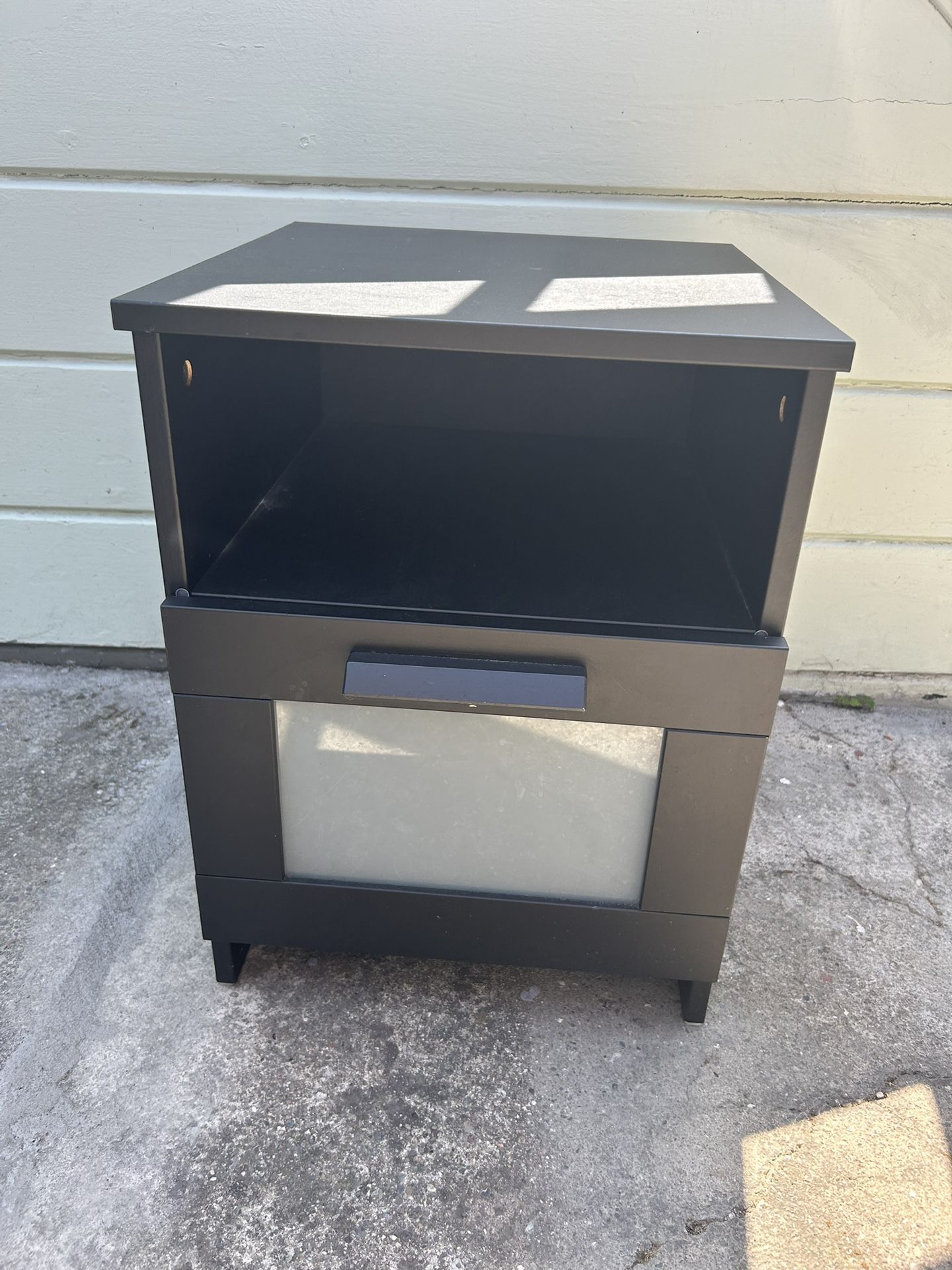 Brimbes Nightstand