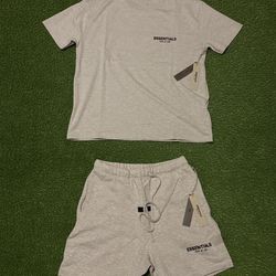 Fear of God Essential dark oat grey shirt/shorts set Size L