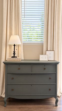 Refinished Antique Serpentine 4-Drawer Dresser