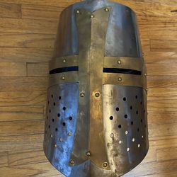 Crusader Helmet 