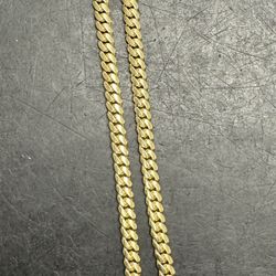 Two Cuban Links Necklaces 10k 
