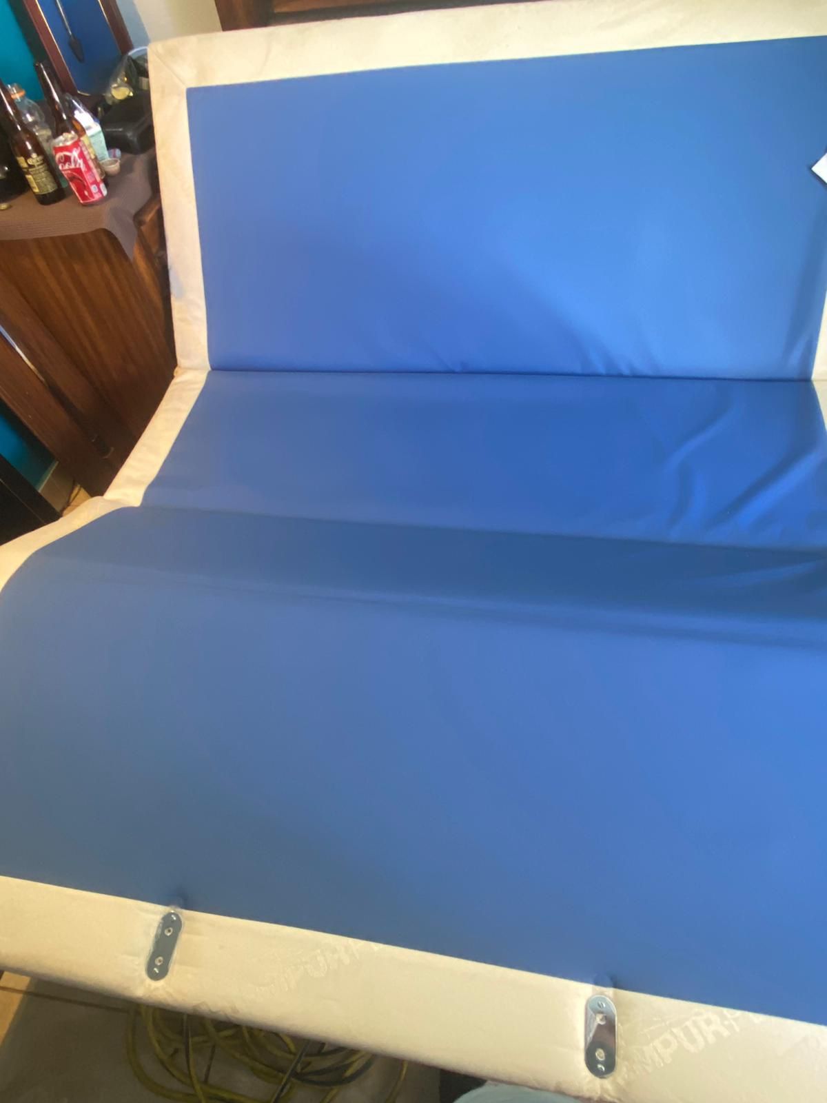 RIZE, QUEEN Ruoey Lung electronic adjustable bed frame. Model ST-AB-A25-WH.
