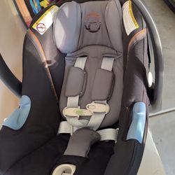 Cybex Aton M Infant Car Seat With Base-Original $399