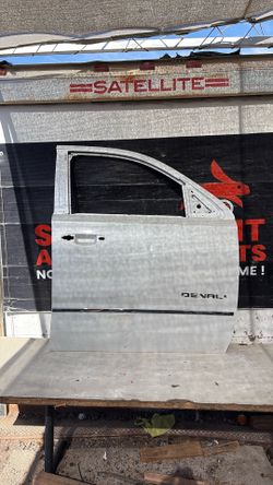 2015 Yukon Tahoe Door Front Passenger OEM 2020
