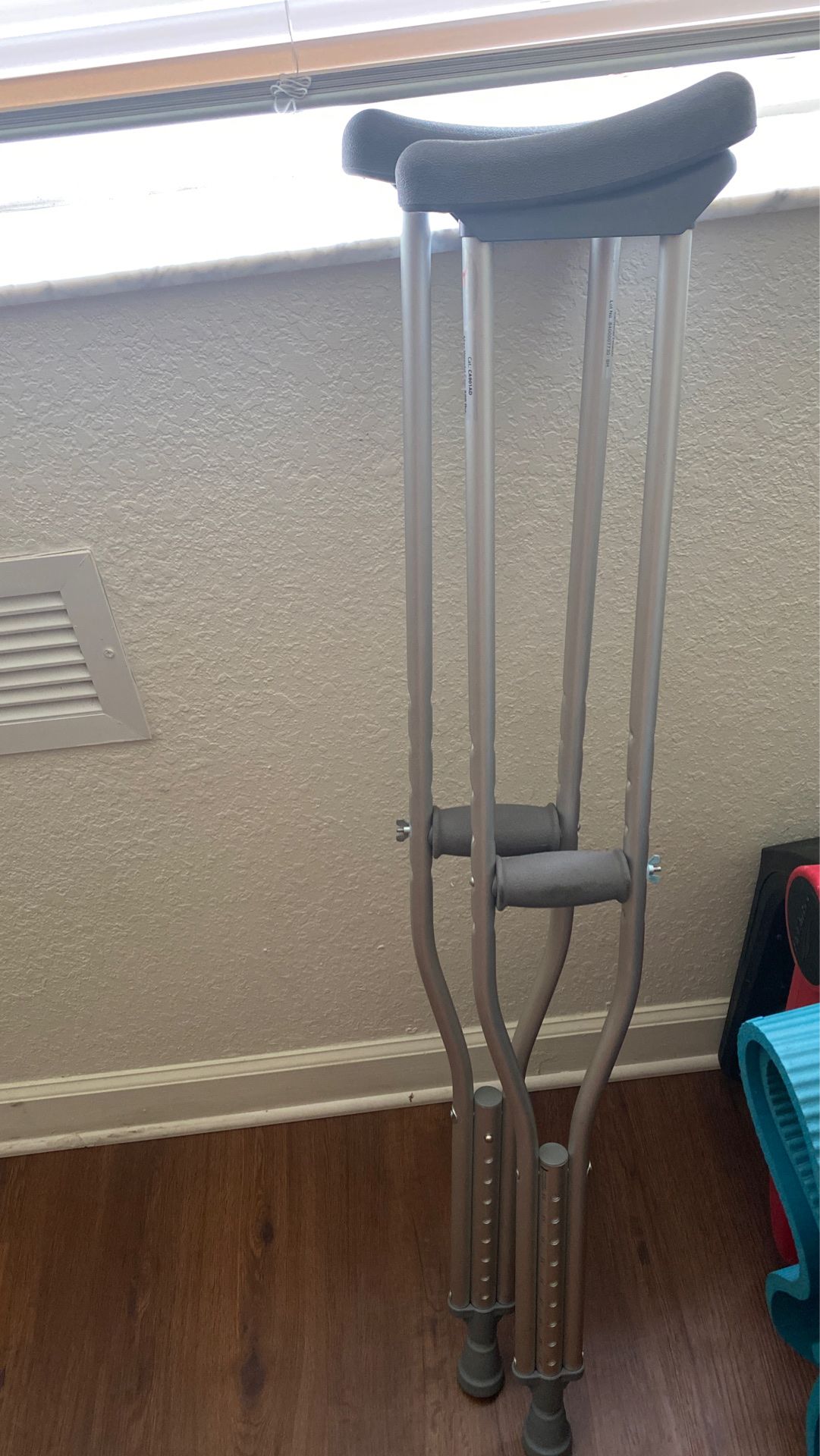 Cardinal Health Push Button Adjustable Axillary Crutch