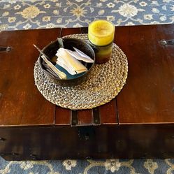 Living room Table/Storage Trunk