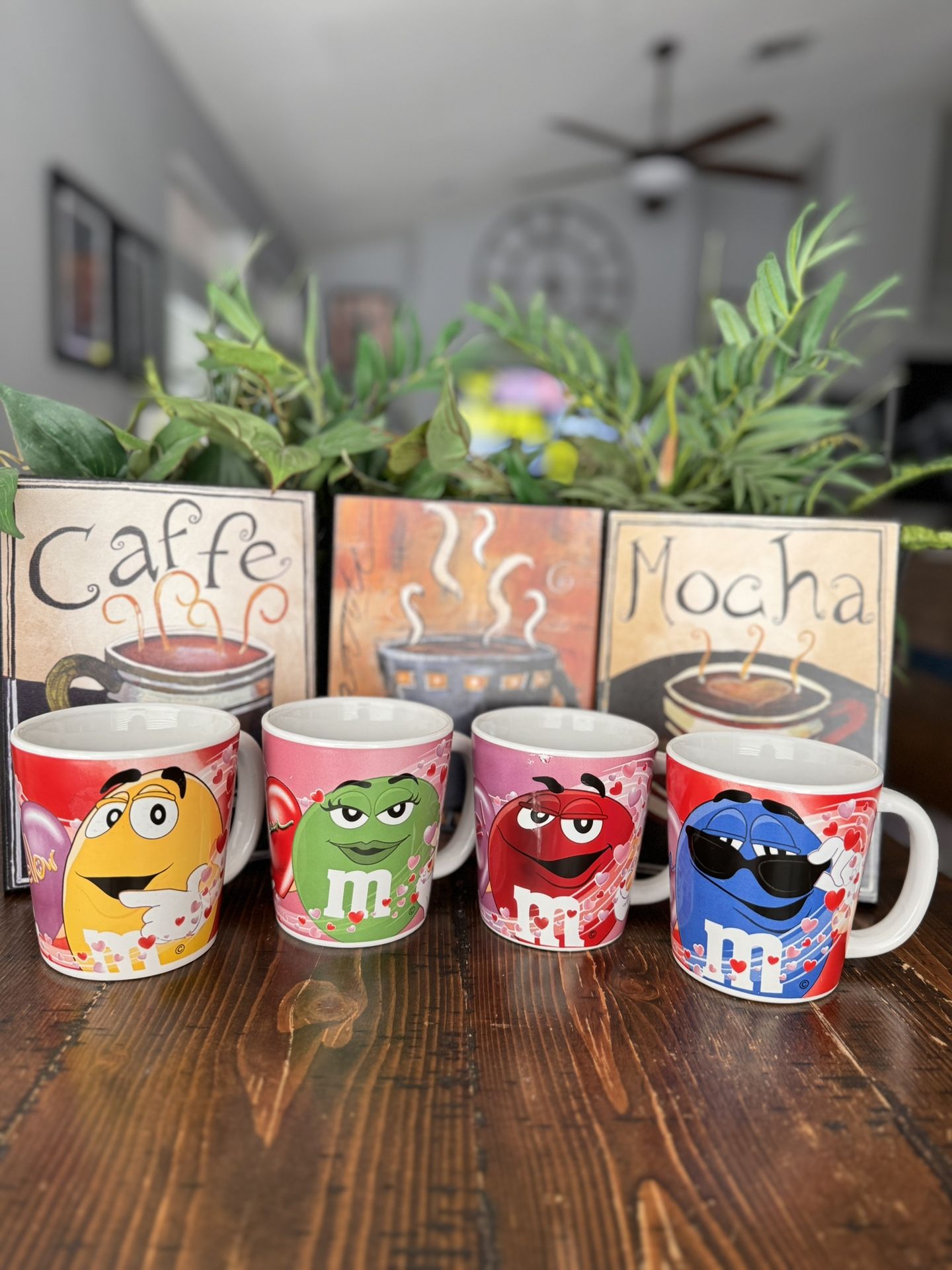 Rare Find: Set Of 4 Hearts Vintage M&M Coffee Mugs By Galerie Valentines Theme