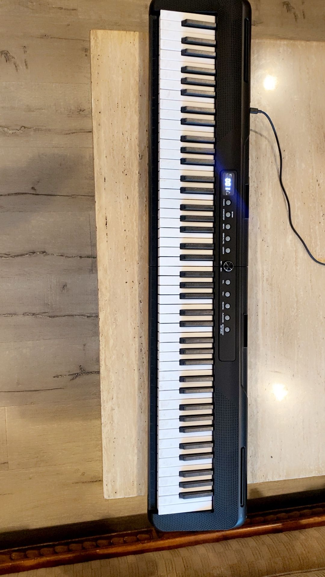 🎹 Digital Piano Keyboard – Great Condition! 🎶
