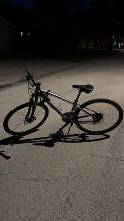 Specialized Hybrid Bike with Disc Brakes Crosstrail