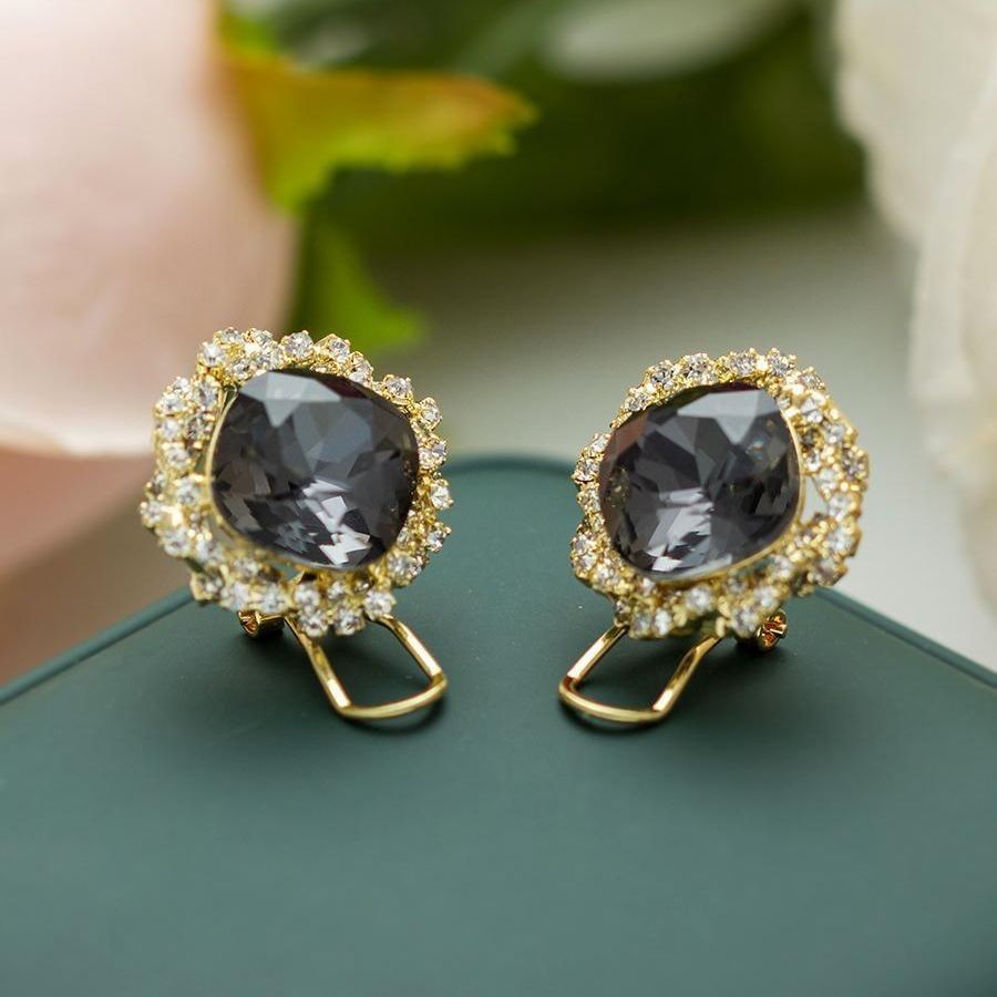 earring