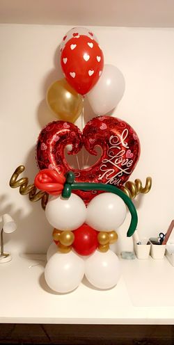 Valentine’s balloon bouquet