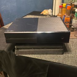 PS4 SLIM AND XBOX ONE 