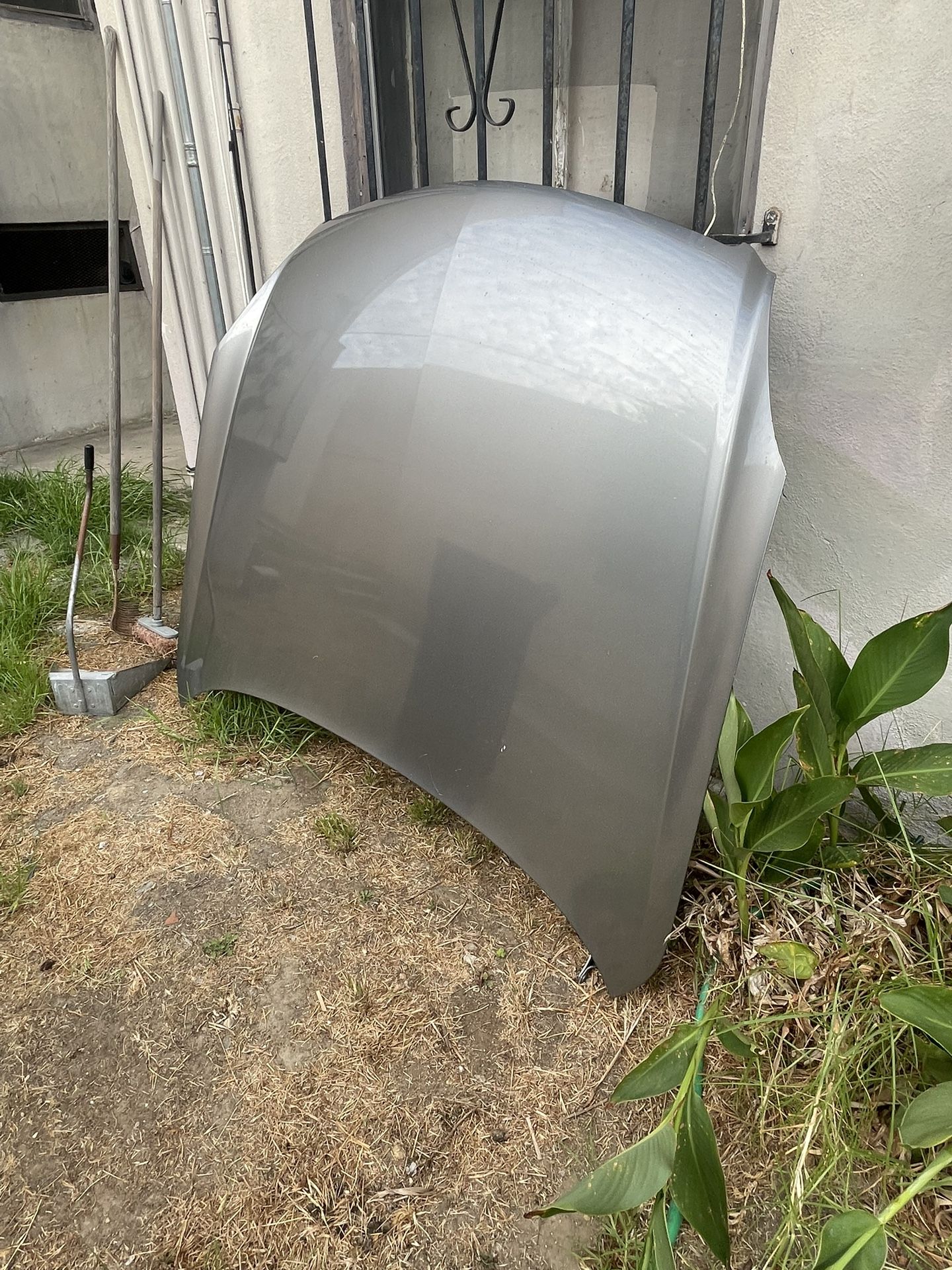 2005 G35 Sedan Hood