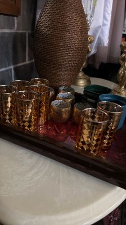 Final Sale $10 all exept tray
