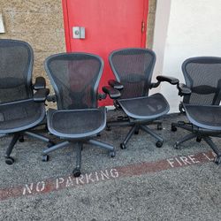 HERMAN MILLER AERON CHAIRS LIKE NEW SIZE A,B AND C